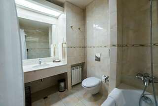 Гостиница Магистрат Томск Стандарт с 2 двуспальными кроватями-4