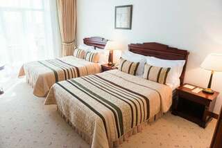 Гостиница Магистрат Томск Стандарт Плюс с 2 двуспальными кроватями-1