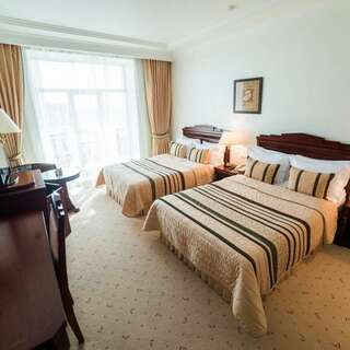 Гостиница Магистрат Томск Стандарт Плюс двухместный 2 кровати (с балконом)-2