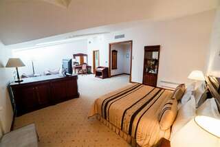 Гостиница Магистрат Томск Полулюкс Мансарда-2